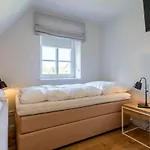 Reetdachhaus Friesenkate Reetdachhaus Friesenkate بيت للعطل