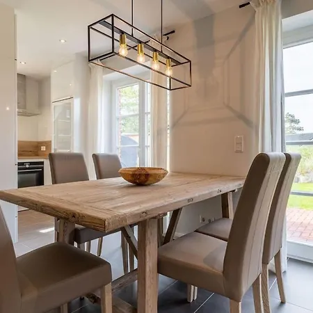 Reetdachhaus Friesenkate Reetdachhaus Friesenkate *